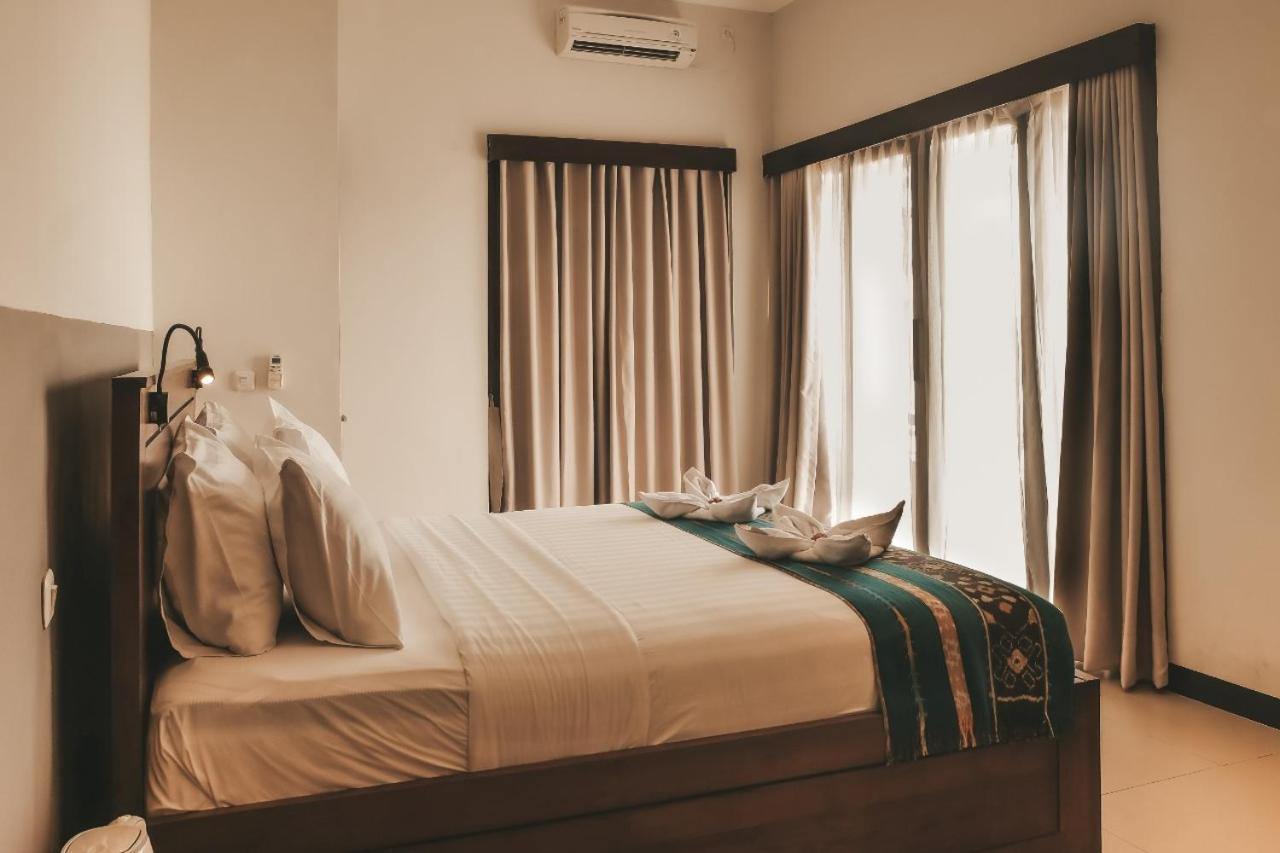 Hotel Escape Bajo Labuan Bajo Esterno foto