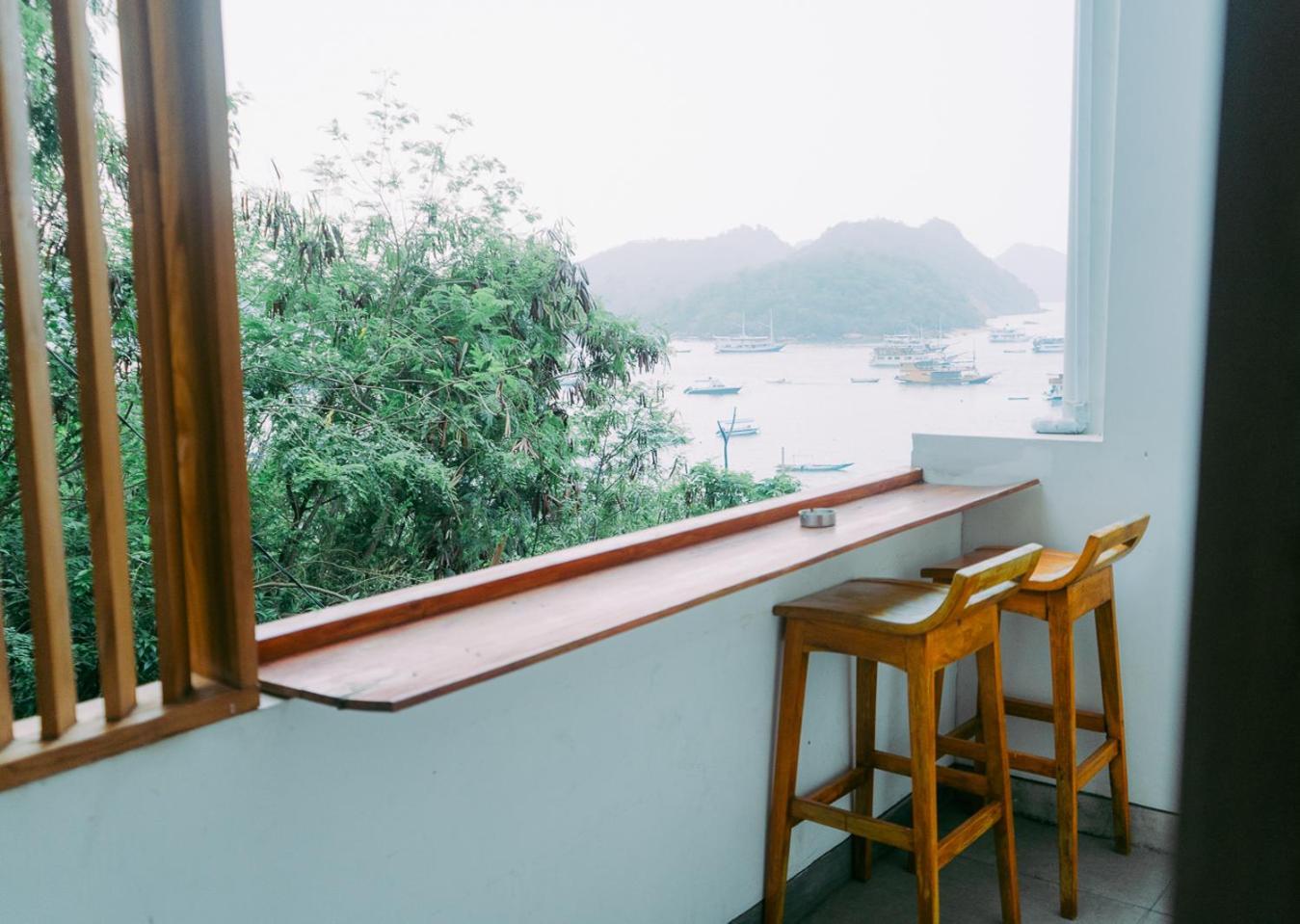 Hotel Escape Bajo Labuan Bajo Esterno foto